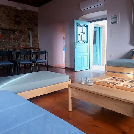 λιθόκτιστη παραδοσιακή οικία