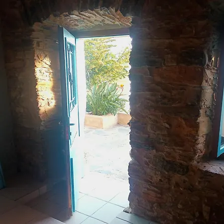 λιθόκτιστη παραδοσιακή οικία 別荘 *