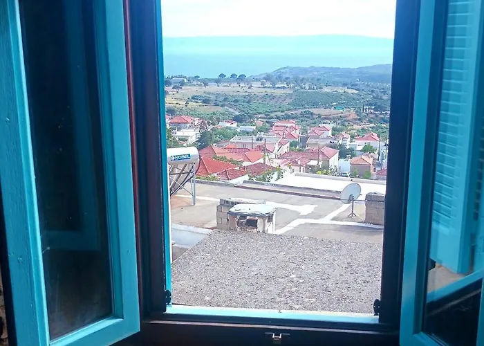 λιθόκτιστη παραδοσιακή οικία Agios Nikolaos (Peloponnese)