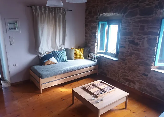 λιθόκτιστη παραδοσιακή οικία Hébergement de vacances *