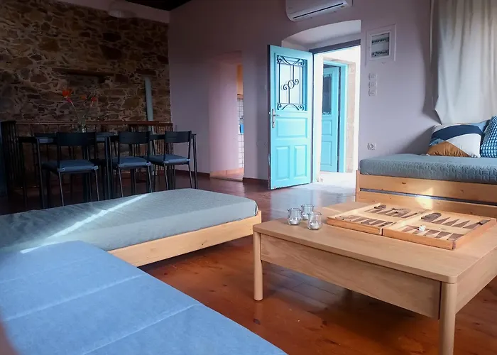 λιθόκτιστη παραδοσιακή οικία