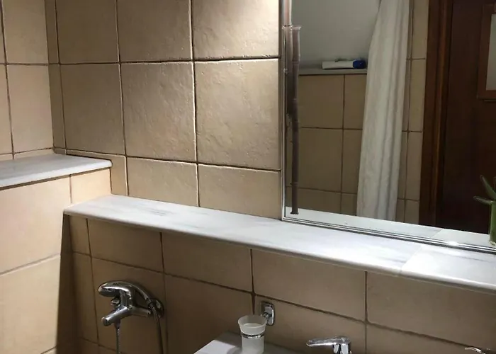 λιθόκτιστη παραδοσιακή οικία Agios Nikolaos (Peloponnese)